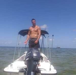 Meet your Posher, Clifton